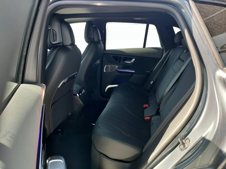 7 - Mercedes-Benz EQE SUV 350 4Matic