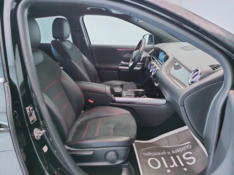 11 - Mercedes-Benz GLA 200 d Premium auto