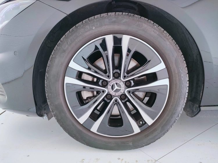 8 - Mercedes-Benz CLA Shooting Brake 180 d Advanced auto