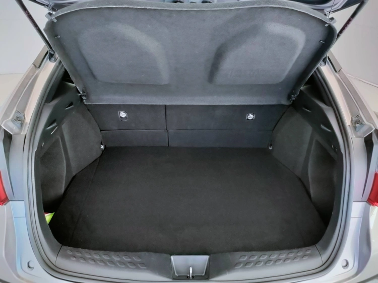 5 - Toyota C-HR C-HR 1.8h Business 2wd e-cvt