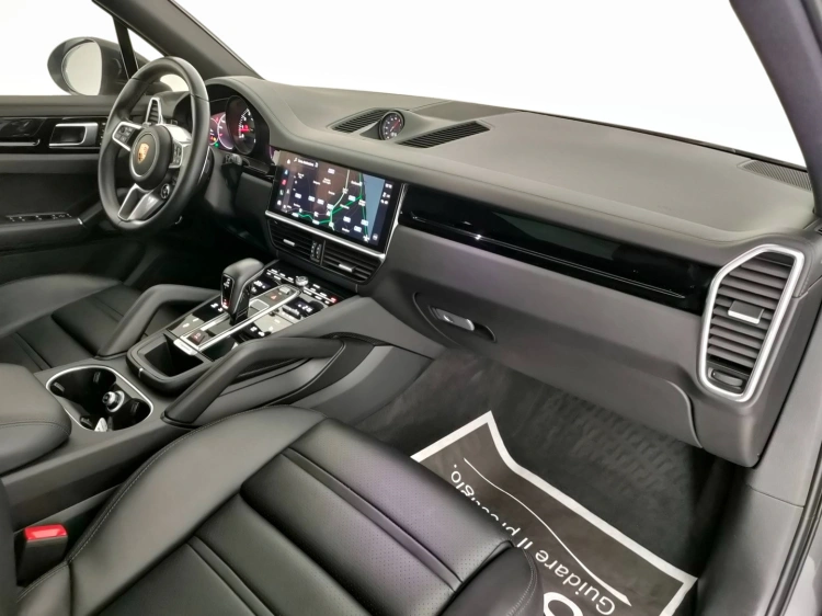 9 - Porsche Cayenne Cayenne 3.0 tiptronic