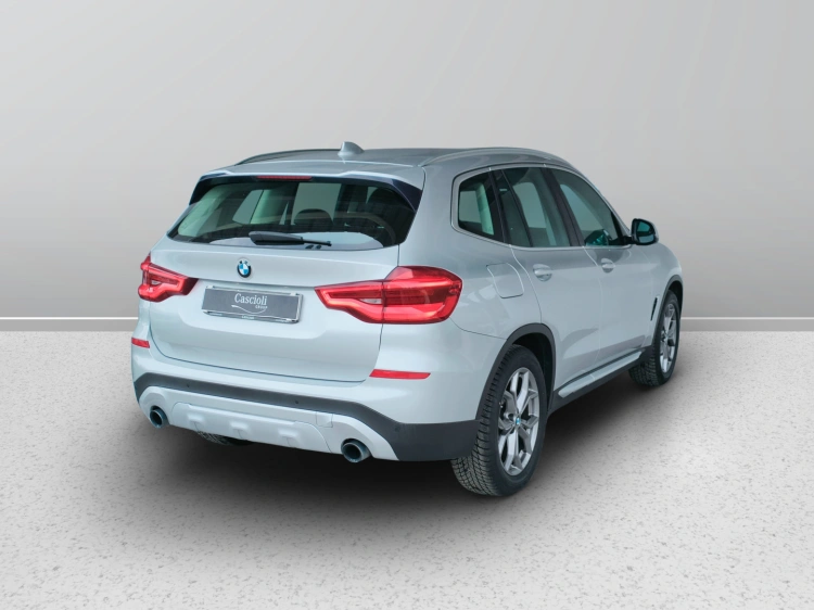 6 - BMW X3 