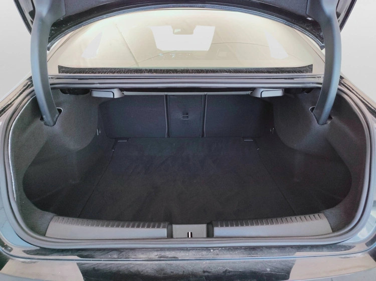 10 - Mercedes-Benz CLA Coupe 200 d Premium auto