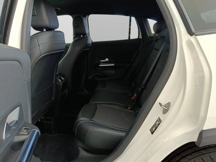 9 - Mercedes-Benz GLA 180 d Sport Plus auto