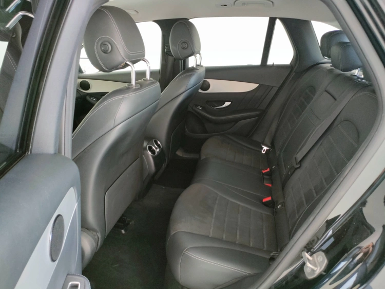 10 - Mercedes-Benz GLC 220 d Premium 4matic auto