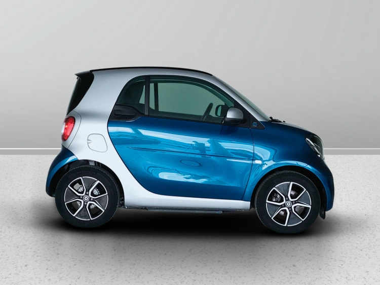 7 - smart fortwo Fortwo eq Passion 4,6kW