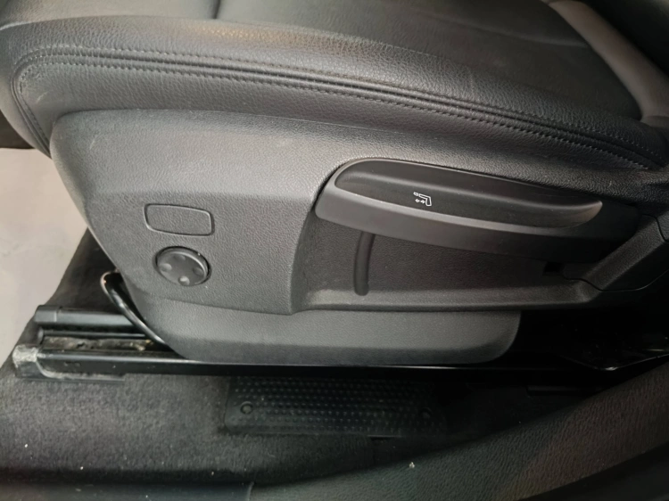 20 - BMW X1 X1 sdrive18d xLine Plus auto