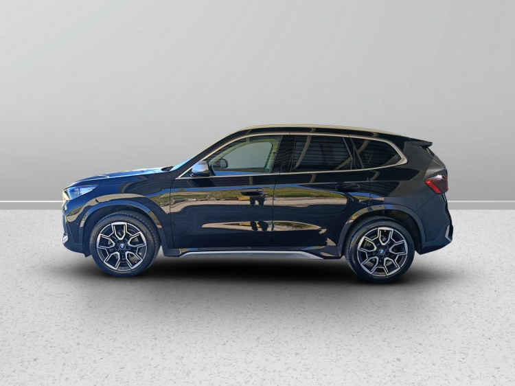 3 - BMW X1 X1 sdrive18i X-Line auto