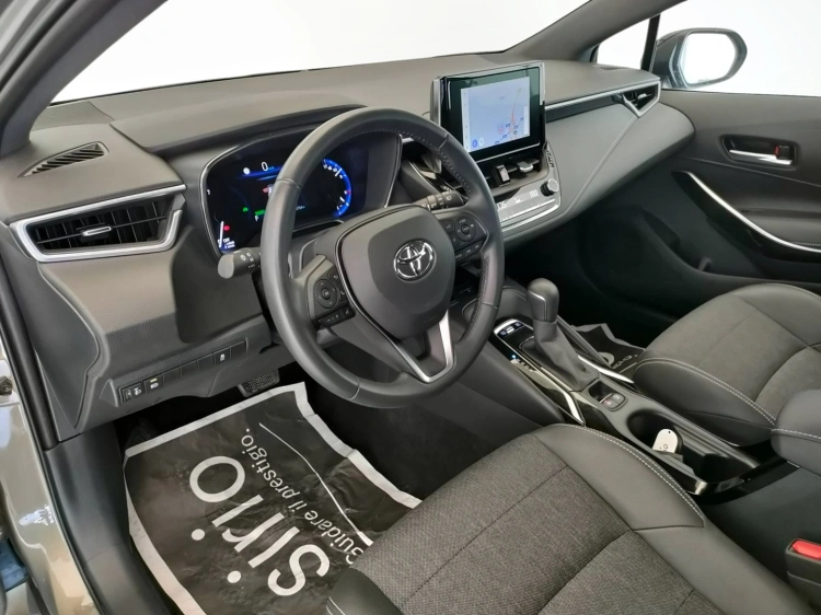 13 - Toyota Corolla Corolla 1.8h Style cvt