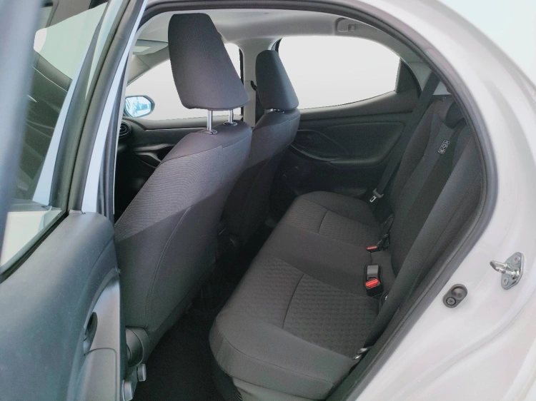 12 - Toyota Yaris Yaris 1.5h Business