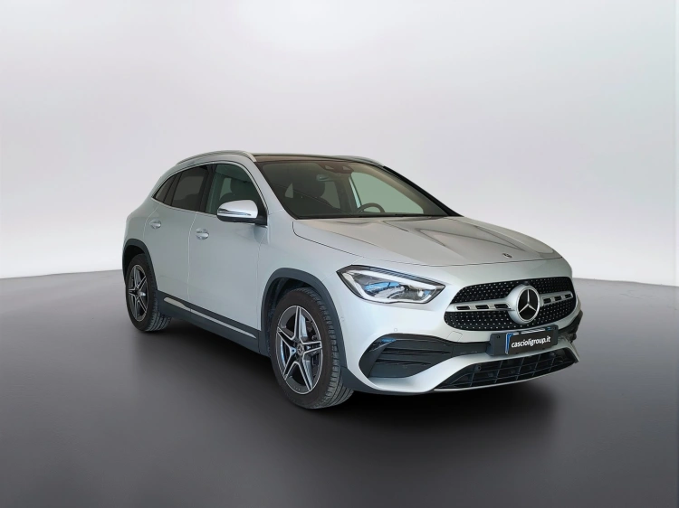 3 - Mercedes-Benz GLA 200 d Premium 4matic auto