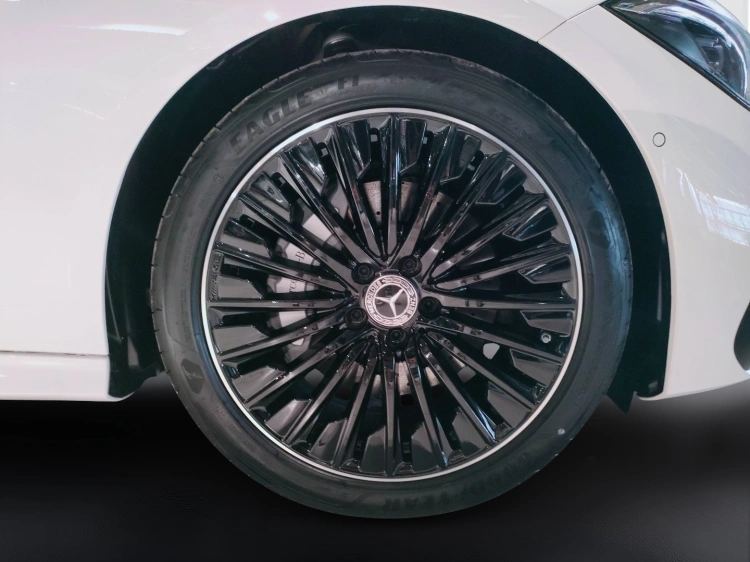 29 - Mercedes-Benz CLE 300 4MATIC Cabrio