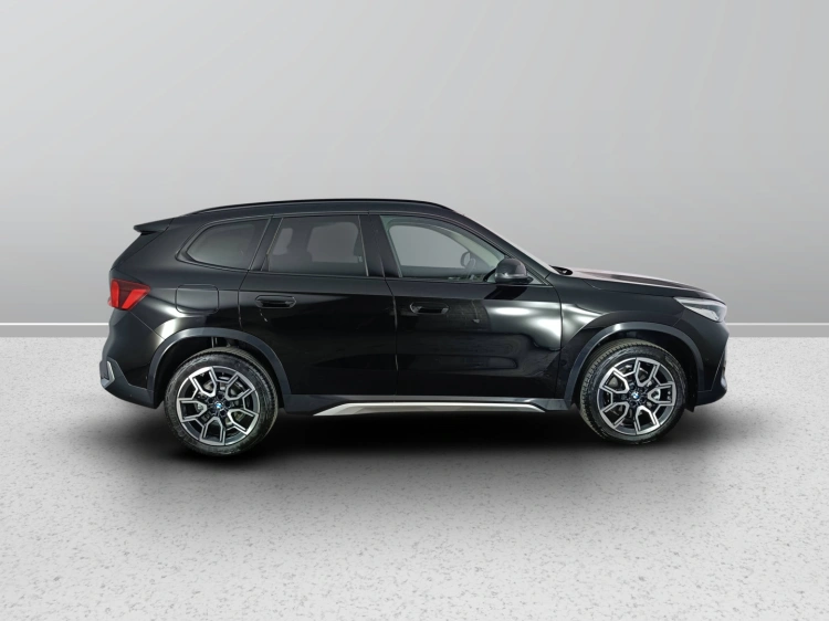 6 - BMW X1 X1 sdrive20i mhev 48V X-Line auto
