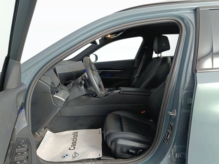 8 - BMW Serie 5 540d Touring 48V xdrive MSport Pro auto