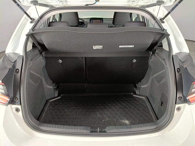 15 - Toyota Yaris TOYOTA Yaris 1.5 Hybrid 5 porte Trend