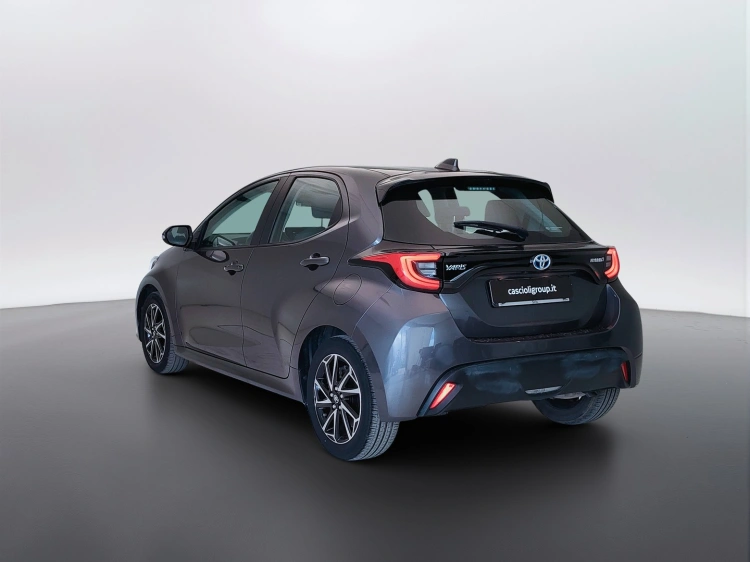 7 - Toyota Yaris Yaris 1.5h Trend