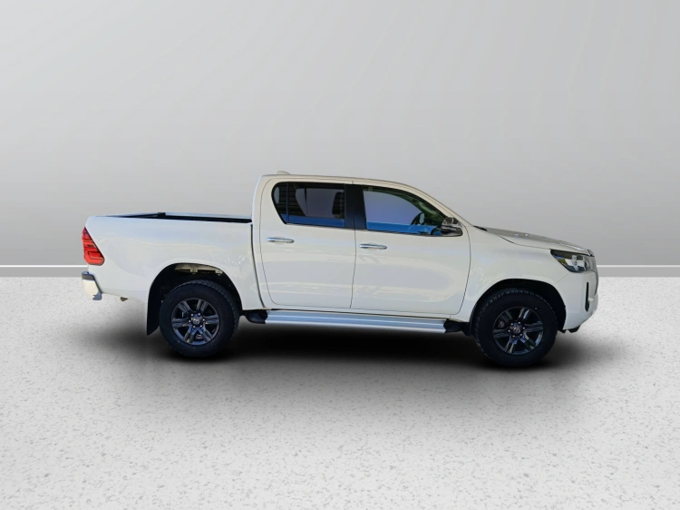 7 - Toyota Hilux Hilux 2.4 d-4d extra cab Comfort 4wd
