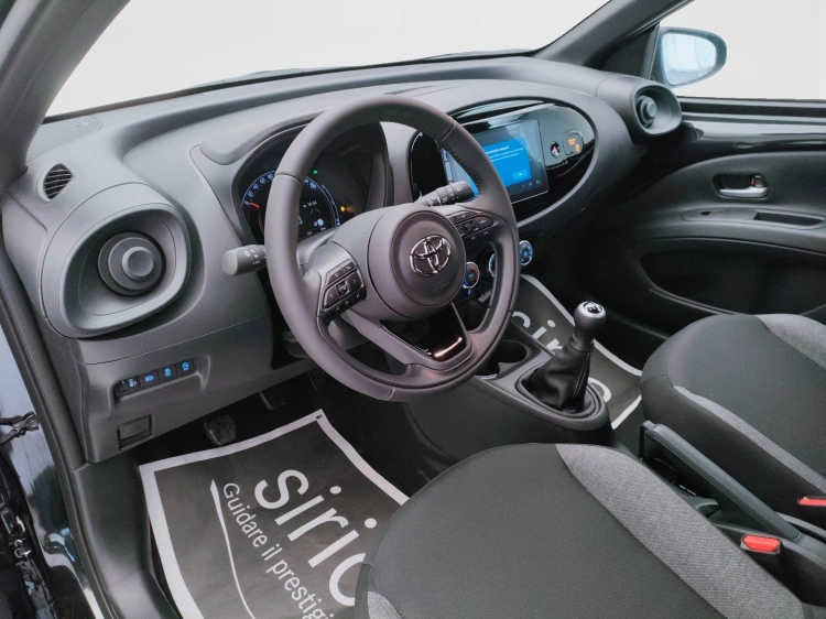 11 - Toyota Aygo X AYGO X 10B MT ACTIVE MY24