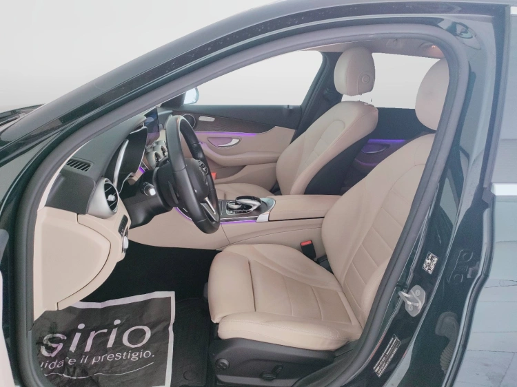 17 - Mercedes-Benz Classe C SW 220 d Premium 4matic auto