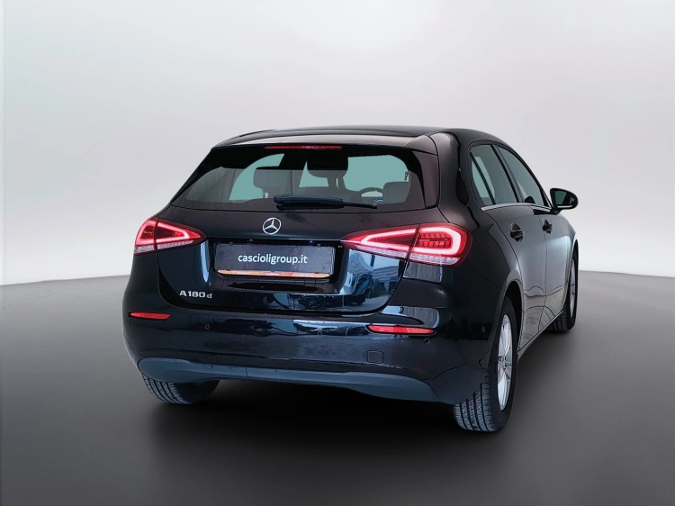 5 - Mercedes-Benz Classe A 180 d Business auto