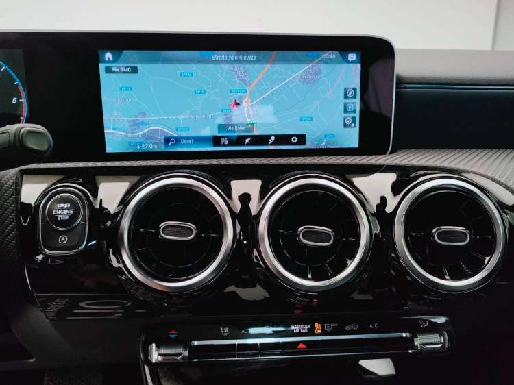 11 - Mercedes-Benz Classe A 180 d Business auto