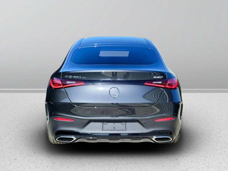 4 - Mercedes-Benz GLC glc 300 de 4Matic Plug-in Hybrid Coupe