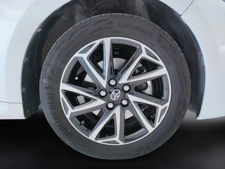 9 - Toyota Yaris Yaris 1.5h Style