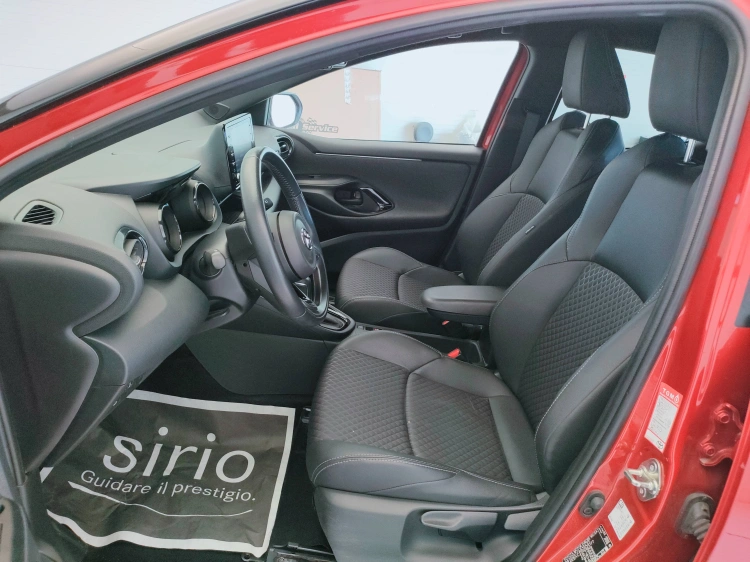 15 - Toyota Yaris Yaris 1.5h Style