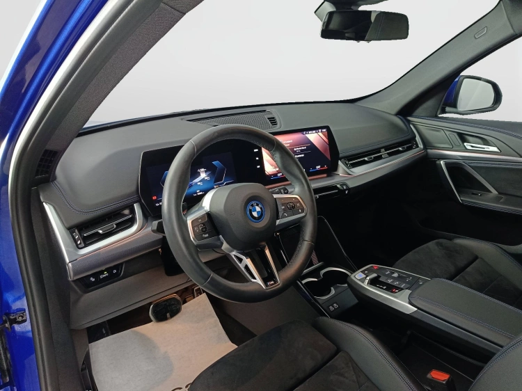 7 - BMW iX1 iX1 edrive 20 MSport