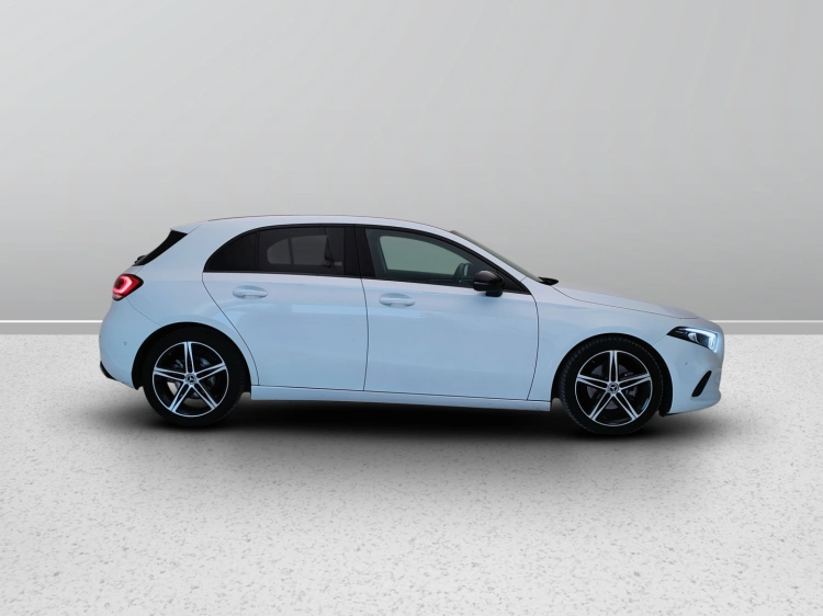 7 - Mercedes-Benz Classe A 180 d Sport Night edition auto