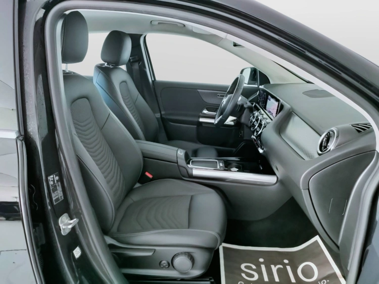 15 - Mercedes-Benz GLA 180 d Progressive Advanced auto