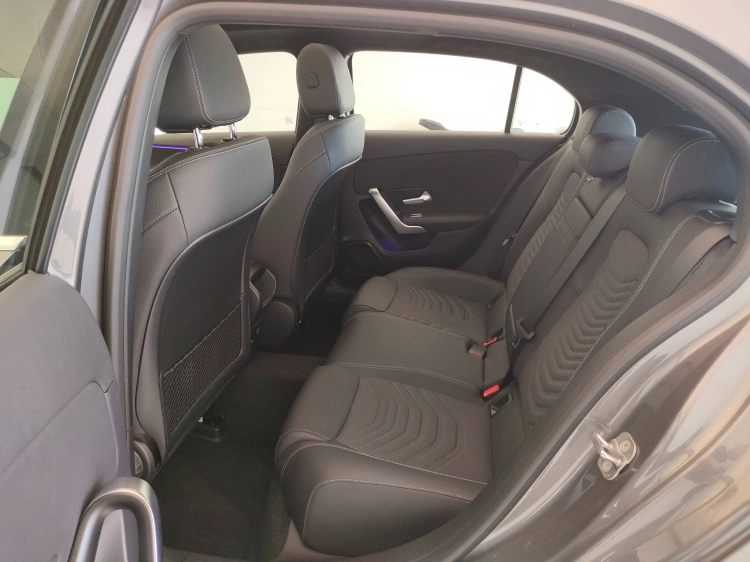 12 - Mercedes-Benz Classe A 250 e con tecnologia ibrida EQ