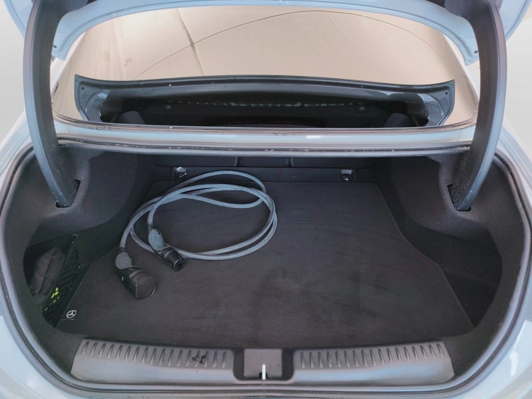 17 - Mercedes-Benz CLA EQ CLA 350 4MATIC con tecnologia EQ