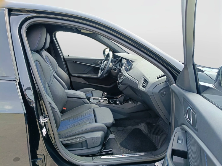 11 - BMW Serie 1 118d Msport auto