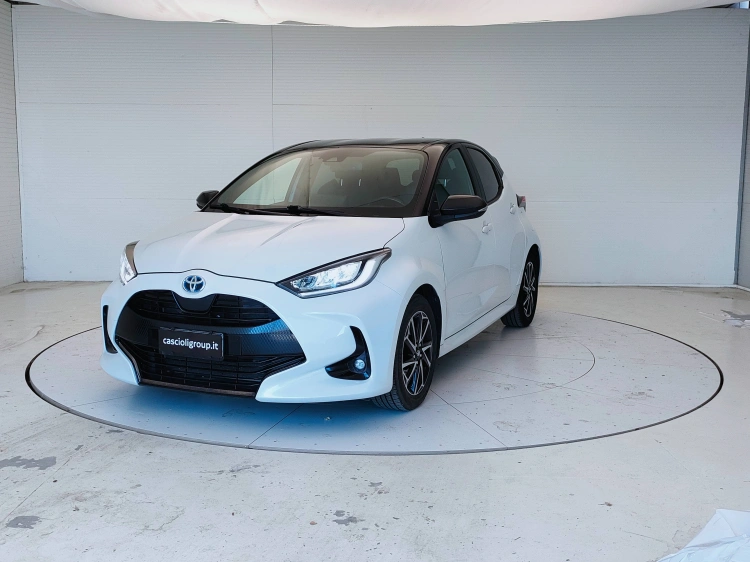 1 - Toyota Yaris Yaris 1.5h Style