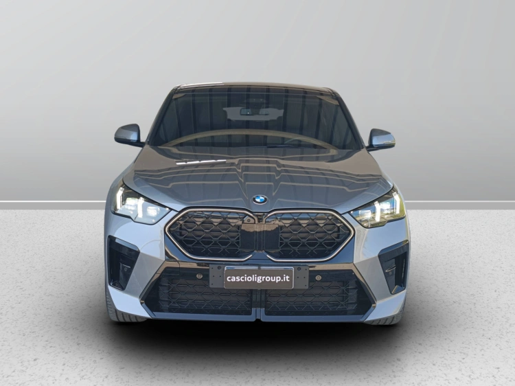 2 - BMW X2 X2 sdrive 18d MSport auto