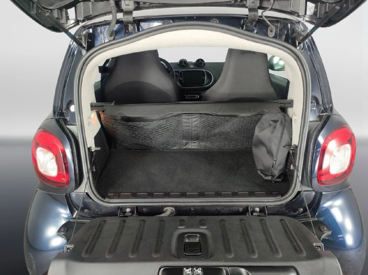 9 - smart fortwo Fortwo eq Passion 22kW