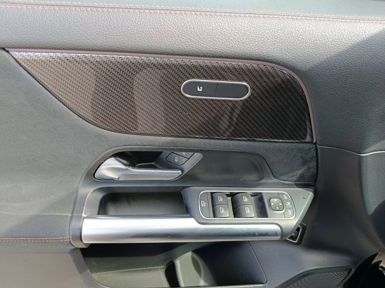 15 - Mercedes-Benz GLA 200 d AMG Line Advanced Plus auto