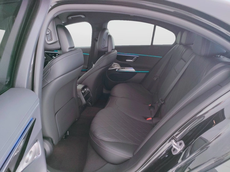 15 - Mercedes-Benz Classe E 300 de phev AMG Line Premium 4matic auto