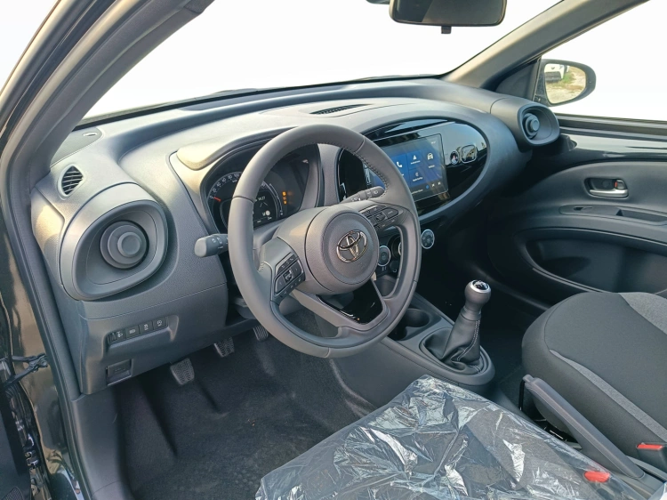 6 - Toyota AYGO X AYGO X 10B MT ACTIVE MY24