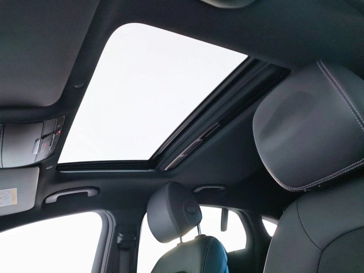 13 - Mercedes-Benz GLC Coupe 300 d Night edition Plus 4matic auto