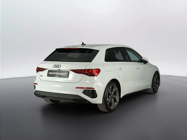 4 - Audi A3 A3 Sportback 35 2.0 tdi S line Edition s-tronic