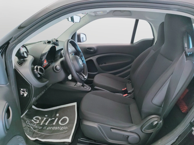 15 - smart fortwo Fortwo eq Pure 4,6kW