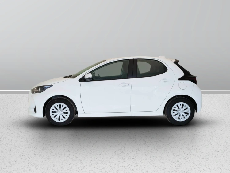 3 - Toyota Yaris Yaris 1.0 Active