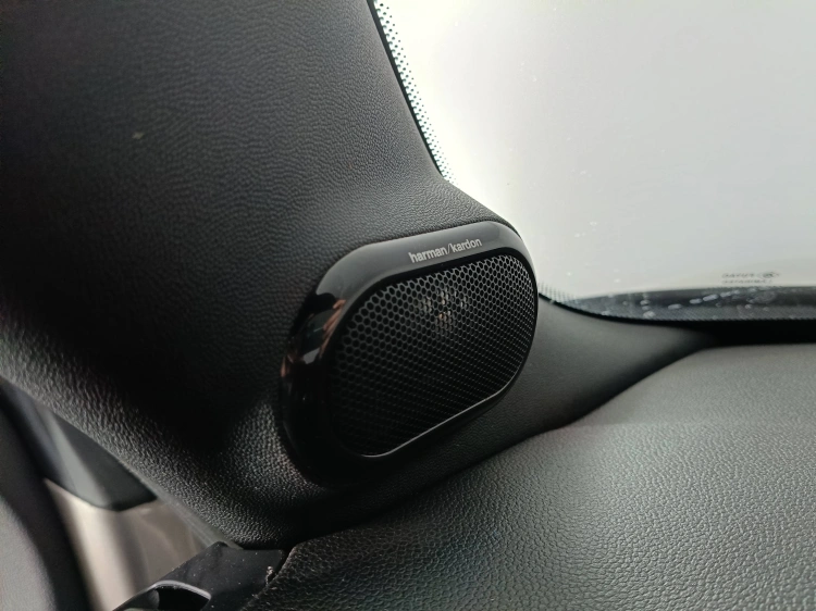 19 - MINI Cooper Mini Cabrio 1.5 Cooper D Hype auto