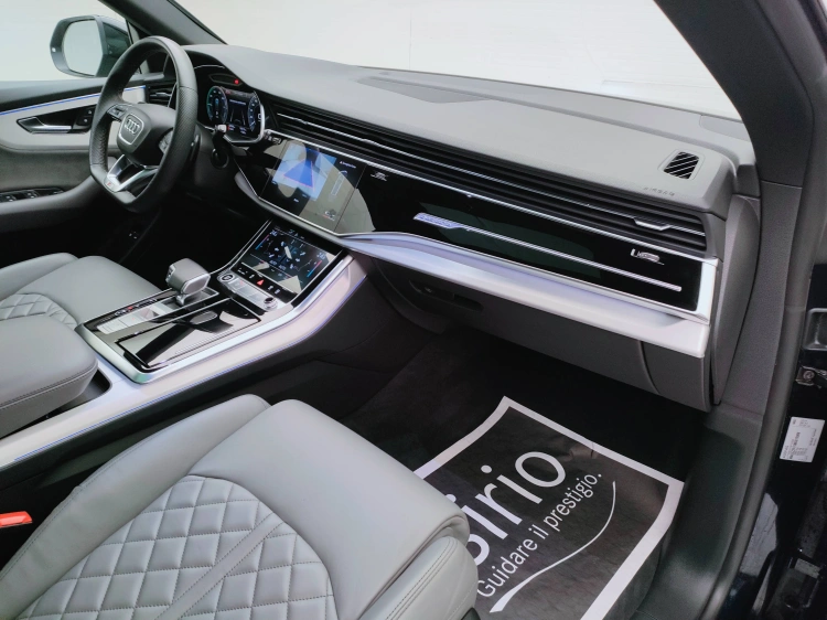 12 - Audi Q8 Q8 55 3.0 tfsi e Sport quattro tiptronic