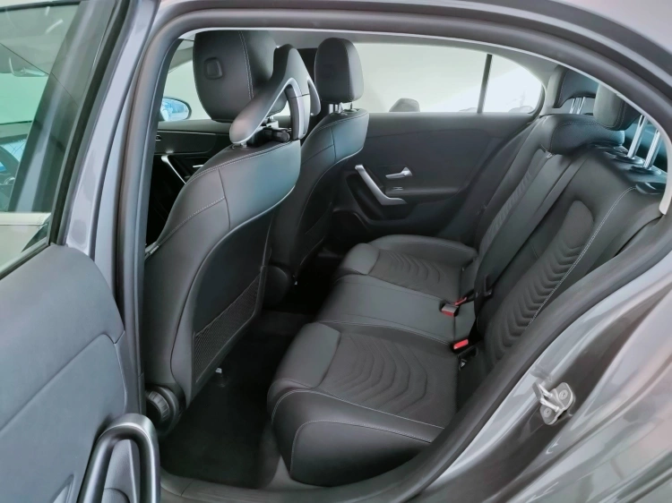 11 - Mercedes-Benz Classe A 180 d Progressive Advanced auto