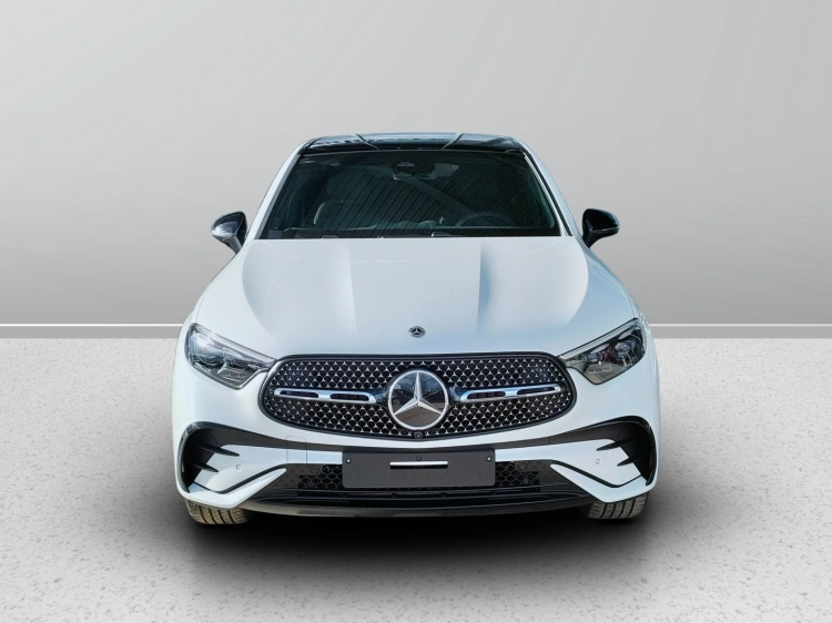 2 - Mercedes-Benz GLC 220 d 4MATIC Coupe