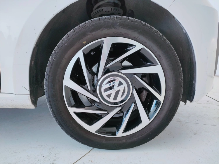 10 - Volkswagen up! up! 5p 1.0 Move up! 60cv