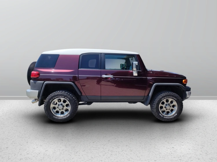 7 - Toyota FJ FJ CRUISER 4.0